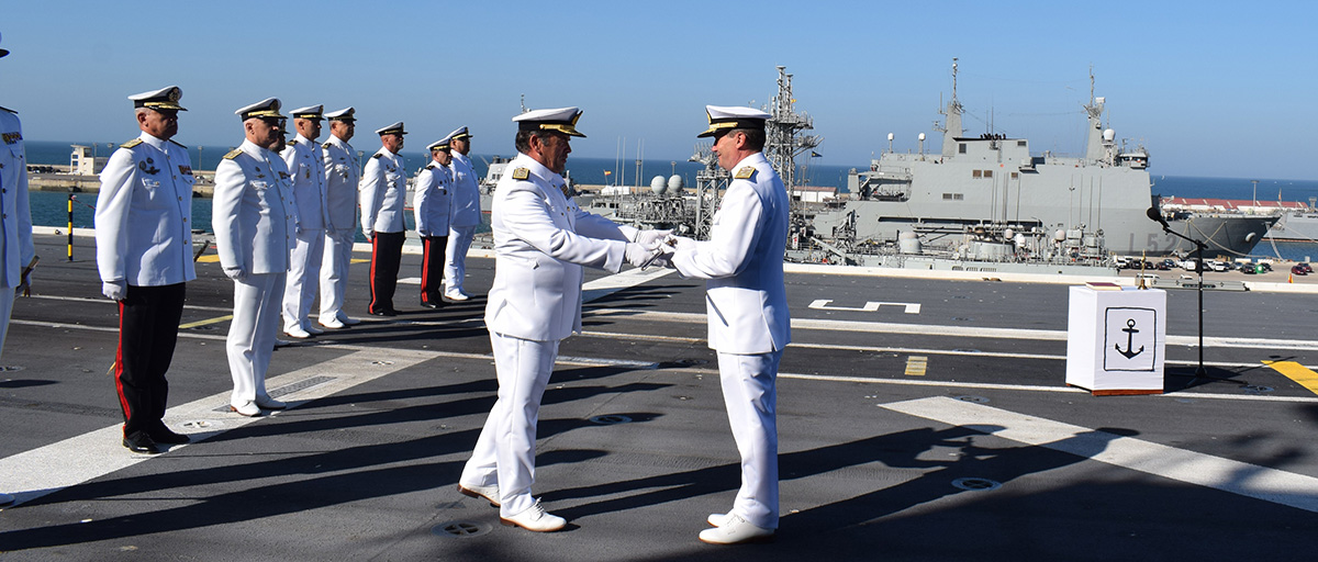 Acto de toma de posesión del Contralmirante Gonzalo Villar como Comandante del Grupo Anfibio y de Proyección de la Flota de la Armada.